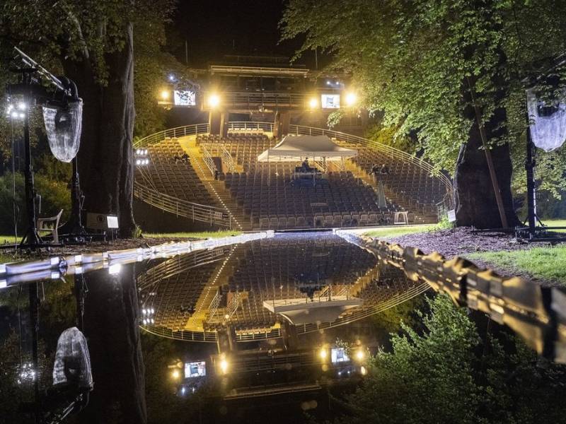 Czeski Krumlow - magia teatru pod gwiazdami